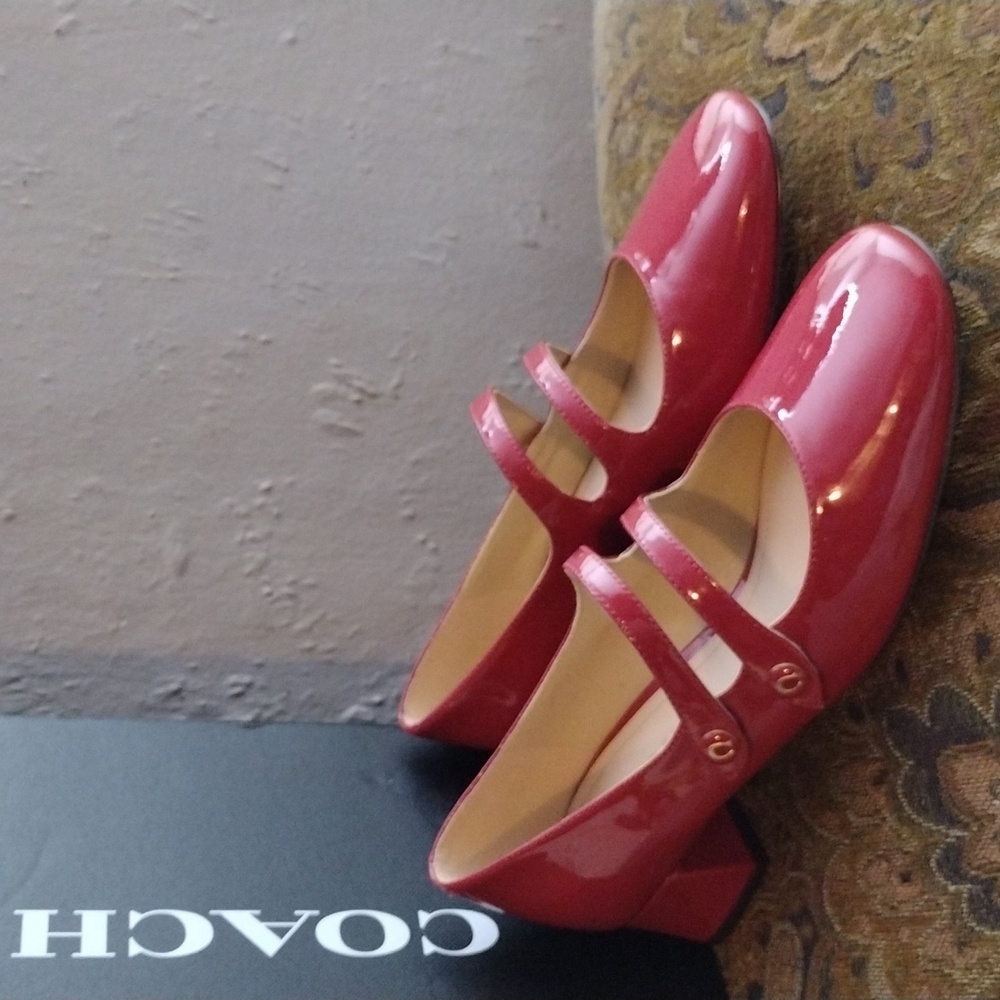 Coach,Size 7B,  Ruby, PAT LTHR,Mary Jane Heels